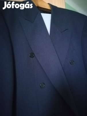Férfi öltönyök