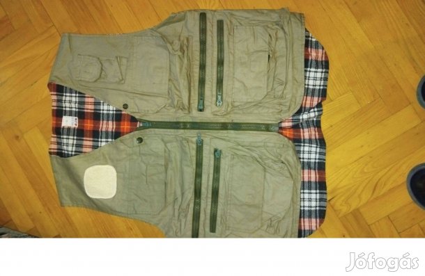 Férfi sok zsebes keki mellény S es méret