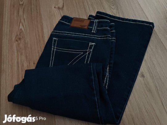 Férfi sötétkék farmer nadrág