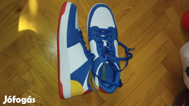 Férfi sportcipő 42 es méret 27 cm