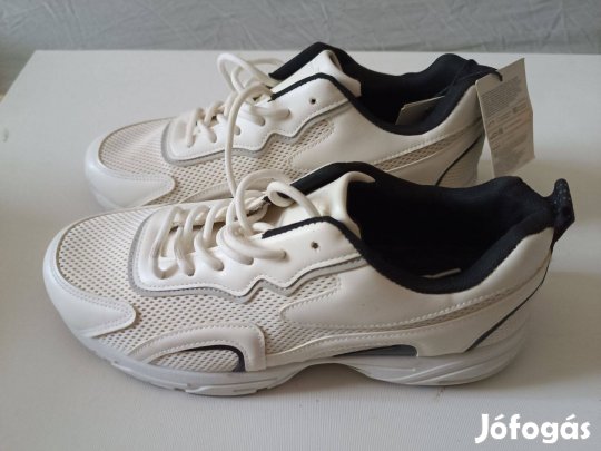 Férfi sportcipő 44-45-ös