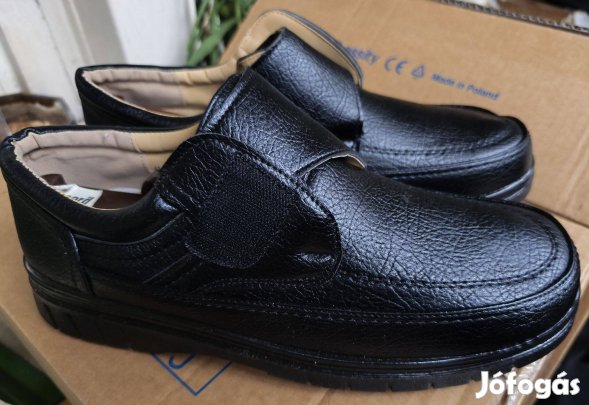 Férfi tépőzáras cipő