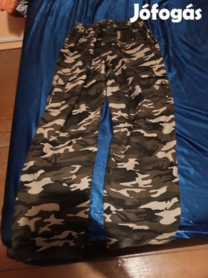 Férfi terepszínű nadrág
