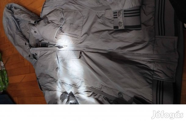 Férfi újszerű kapucnis tavaszi kabát XL es méret