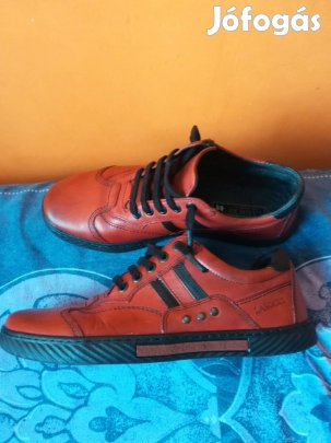 Férfi,unisex,valódibőr, Lasocki márkájú, 40-cipő,szinte új,olcsón!70