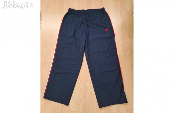 Férfi xl-es újszerű Nike szabadidő melegítő tréning nadrág XL