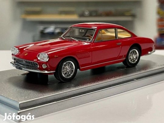 Ferrari 330 GT 2+2 Berlinetta 1-Series 1964 1:43 Kess Model KE43056320