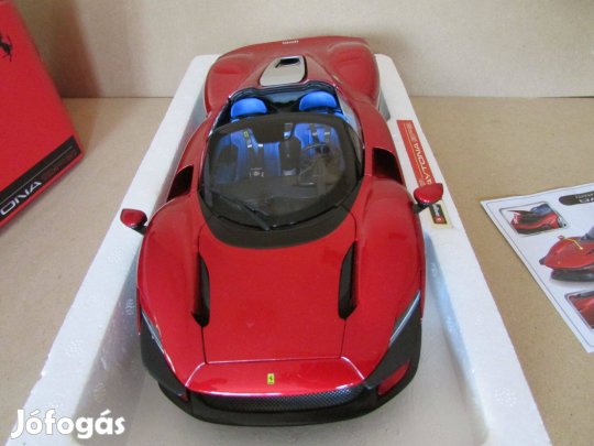 Ferrari Daytona SP3 modellautó 1:18 as méretű dobozában új