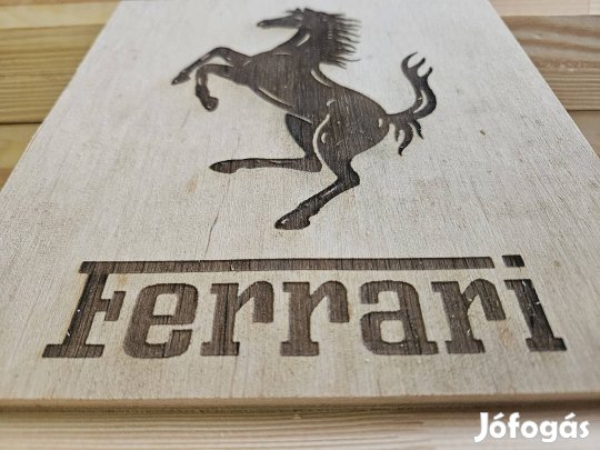 Ferrari Gravírozott fa 