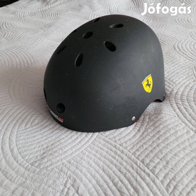 Ferrari védősisak