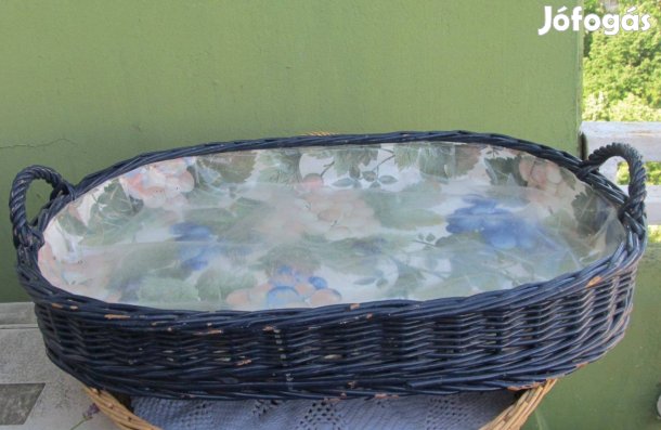 Festett, fa betétes, vesszőfonott, füles tálca