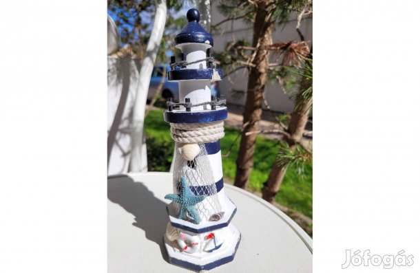 Festett fa világítótorony 23 cm