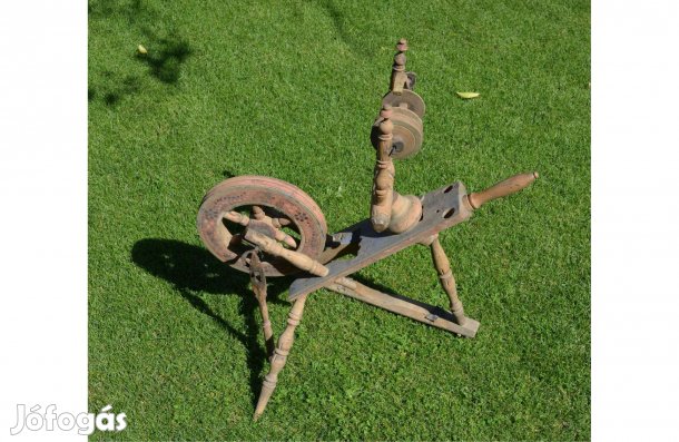 Festett faragott rokka 1935 falusi paraszti dekoráció