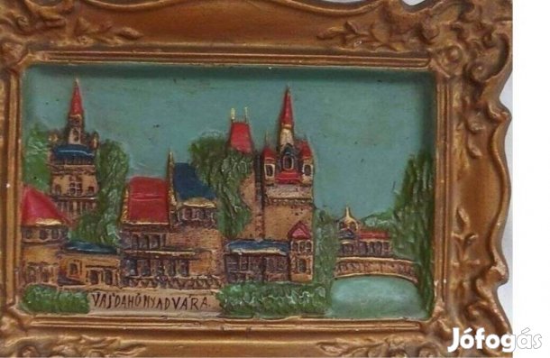 Festett gipsz falidísz