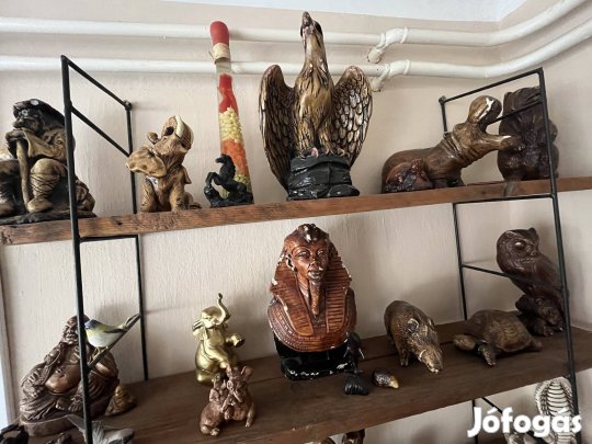 Festett gipsz szobrok