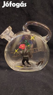 Festett üveg palack kéményseprővel