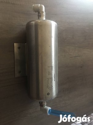 Festo 2 literes tartály