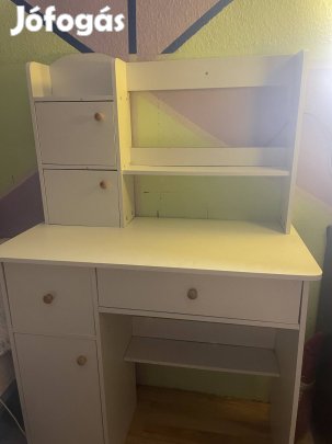 Fésülködő asztal