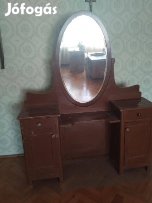 Fésülködős asztal