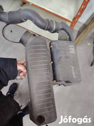 Fiat Doblo légszűrőház
