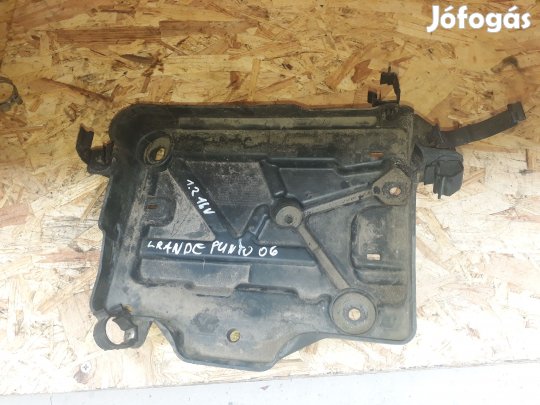 Fiat Grande Punto Akkumulátor Tartó