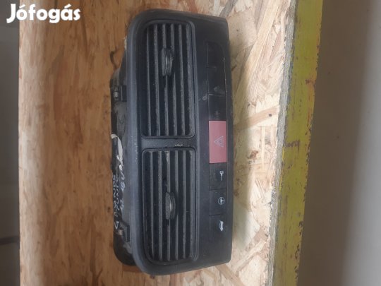 Fiat Grande Punto Középkonzol Keret + Középső Szellőző