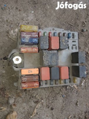 Fiat Punto II Biztosítéktábla / Relé Tábla