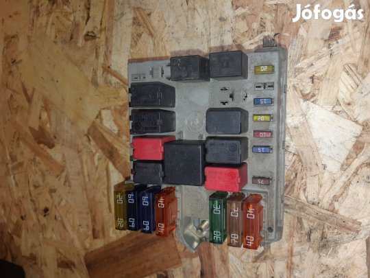 Fiat Punto II Biztosítéktábla / Relé Tábla