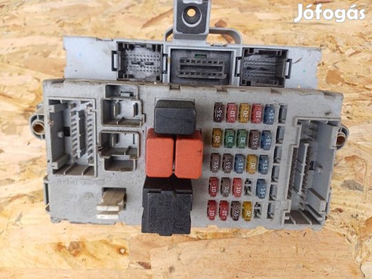 Fiat Punto II (1999-2010) 1.2 Benzines Biztosíték Tábla