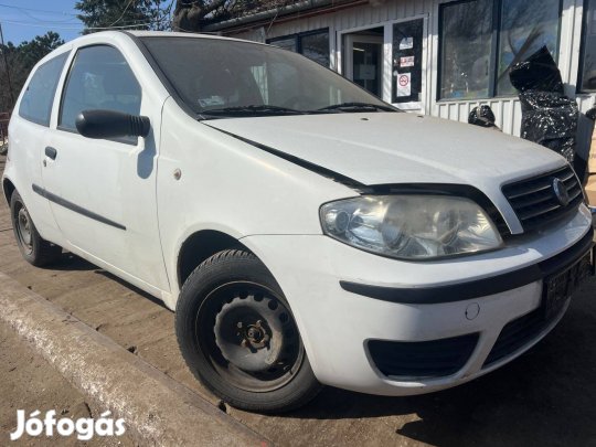 Fiat Punto II (2005) 1.3JTD 188A9000 Alkatrészek #M3790