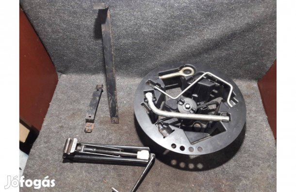 Fiat Punto II gyári szerszám / kerék cserélő készlet