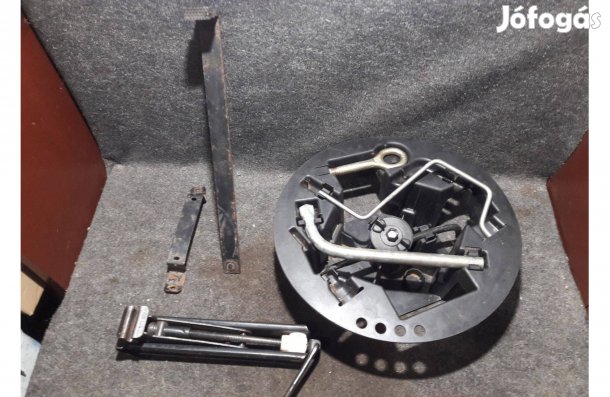 Fiat Punto gyári kerék cserélő szerszámkészlet