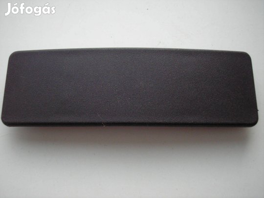 Fiat Punto takaró lemez , enyhén ívelt , 130 x 40 mm , új