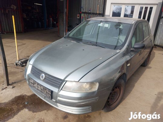 Fiat Stilo Karosszéria elemei 697