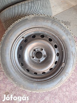 Fiat scudo 16 colos lemezfelni téli gumival. 