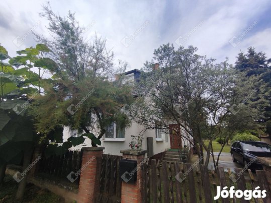 Fiatalos, Felújított Családi Ház Eladó Gyékényes Csendes Utcájában