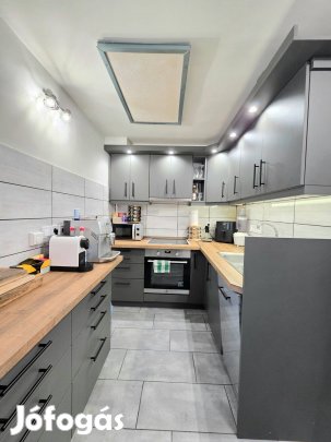 Fiatalos, felújított Tip-Top 62 m2-es lakás