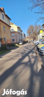 Fiatalos lakás az egyetemek környékén eladó!