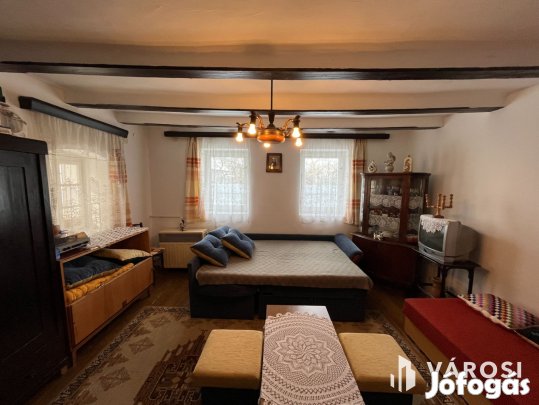 Figyelem! Tiszafüreden Nagyon Szép Parasztház Eladó!