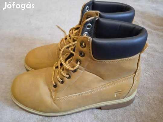 Fila csizma 39-es méretben eladó!