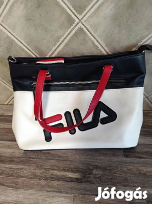 Fila kézitáska sötétkék piros-fehér női táska