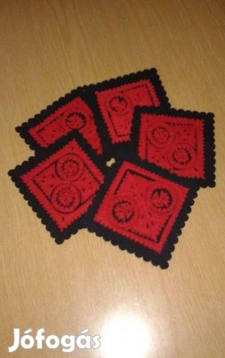 Filcrátétes terítő készlet, 6 részes poháralátét szett új piros-fekete