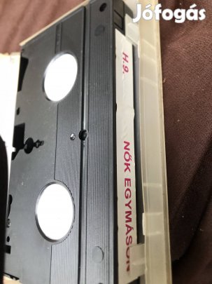 Film videókazetta: Nők egymáson felnőtt Vhs 5000 ft 