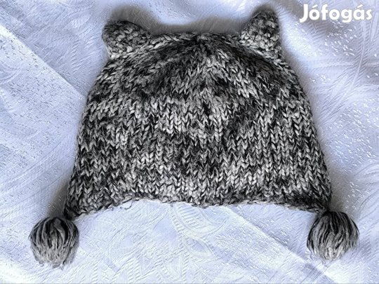 Finomkötött F&F sapka