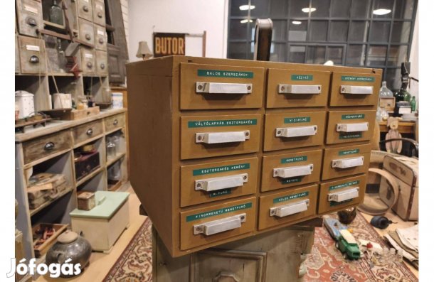 Fiókos alkatrész és szerszám tároló szekrény, sokfiókos tiszta fa