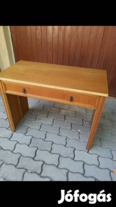 Fiókos íróasztal Hibátlan