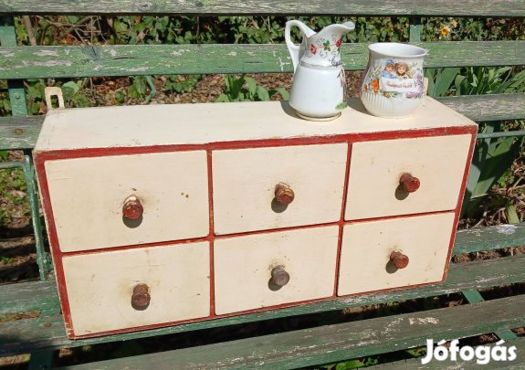 Fiókos régi fali szekrény fűszeres