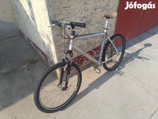 Fire And Ice 26-os aluvázas MTB kerékpár (zozizo)