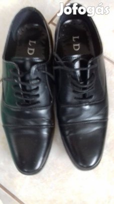 Fiú alkalmi fekete fűzős cipő 40-es
