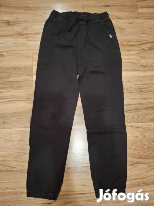 Fiú fekete laza 164-es nadrág